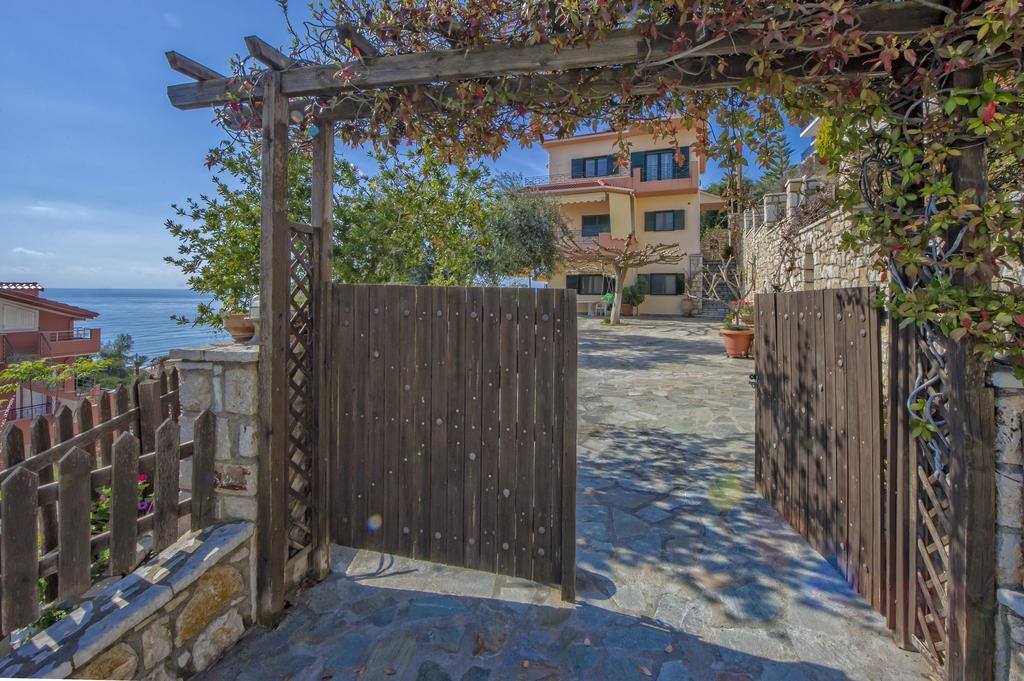 Villa Giovanni Paralia Vrachou Luaran gambar
